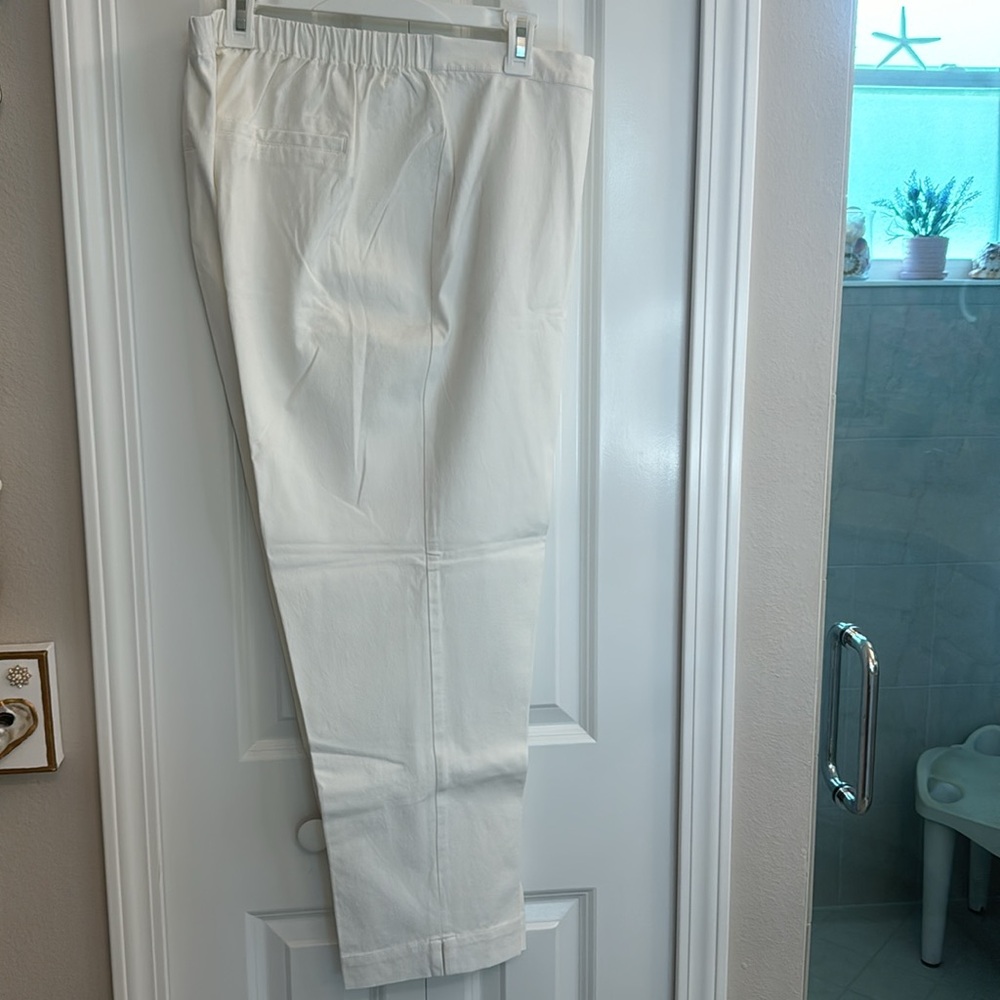Issac Mizrahi 24/7 ankle length pants